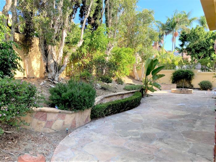 Listing photo 11